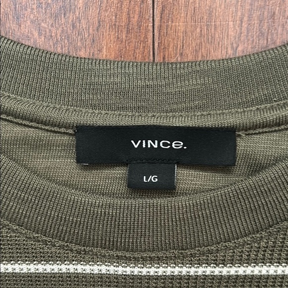 Vince Men’s Green and White Long Sleeve Tee, Size - Picture 3 of 12